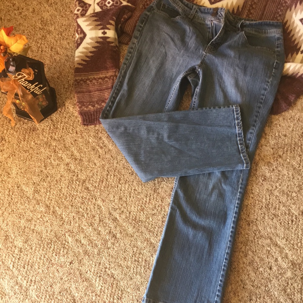 Women’s Sonoma 10 short jeans